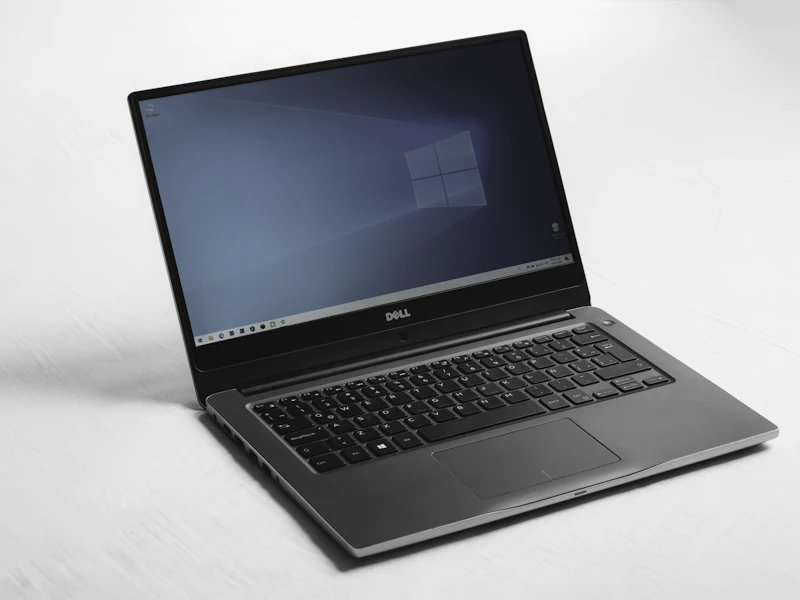 Business notebook 14″ — 32 GB / 1 TB